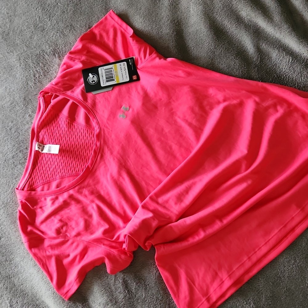 Short sleeve under armour T-shirt